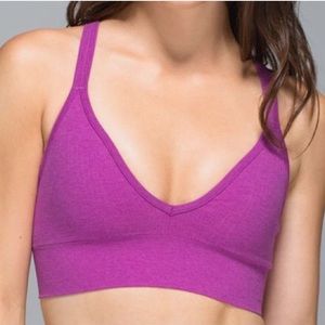lululemon seamlessly plunge sports bra